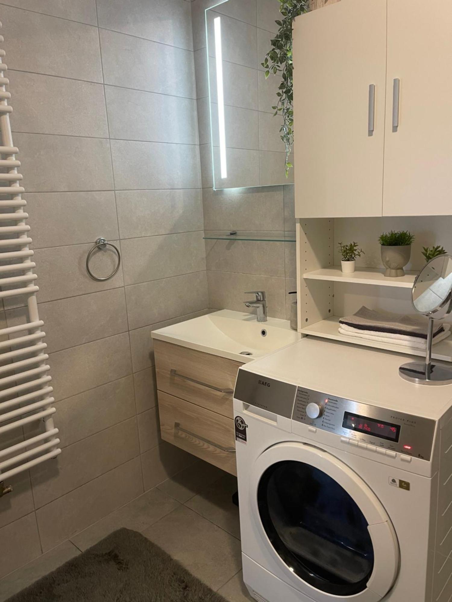 Luna,Central,Self-Check In,Ac,Wi-Fi, Washer,Free Parking Zaprešić Buitenkant foto